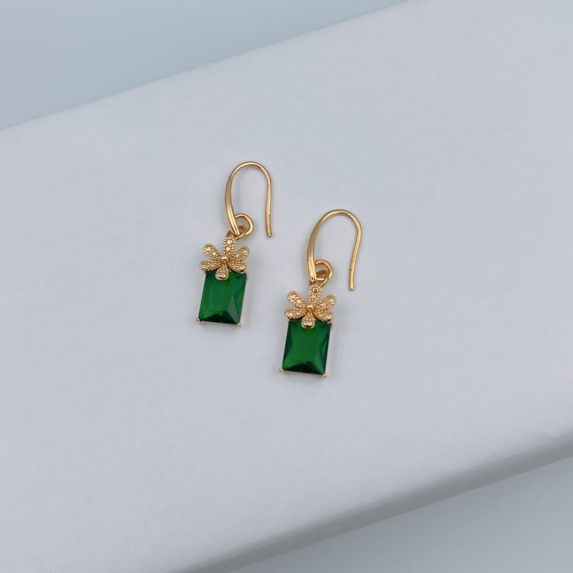 Aretes