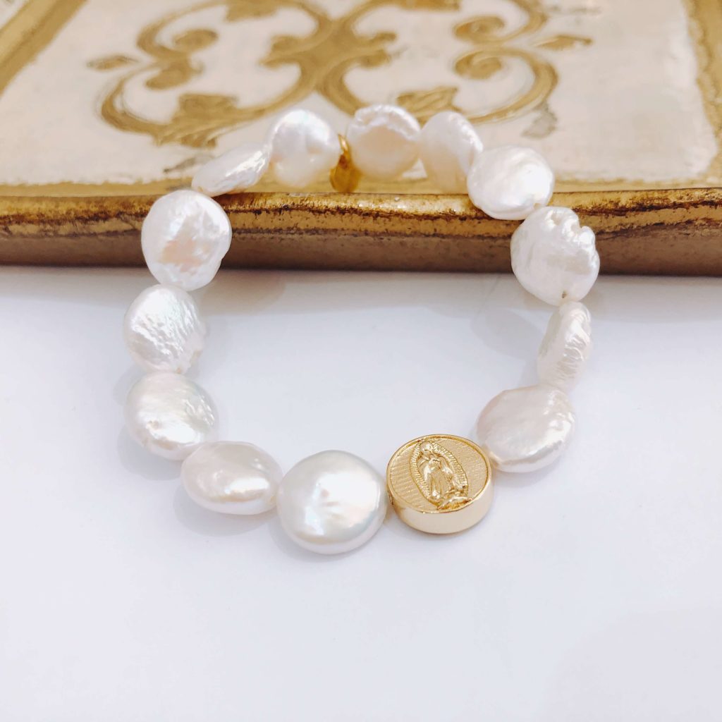 Pulsera de Perlas con Dije